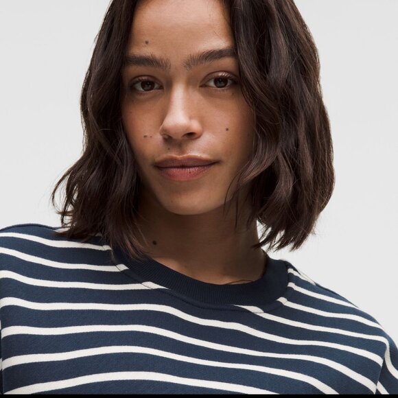 Perfectly Oversized Fleece Crew Pullover - Picture 4 of 4